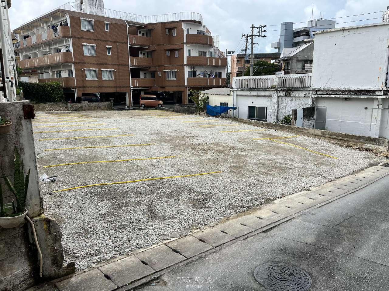 那覇市識名1丁目 / 6,000円の賃貸駐車場 | 沖縄の不動産情報 【うち