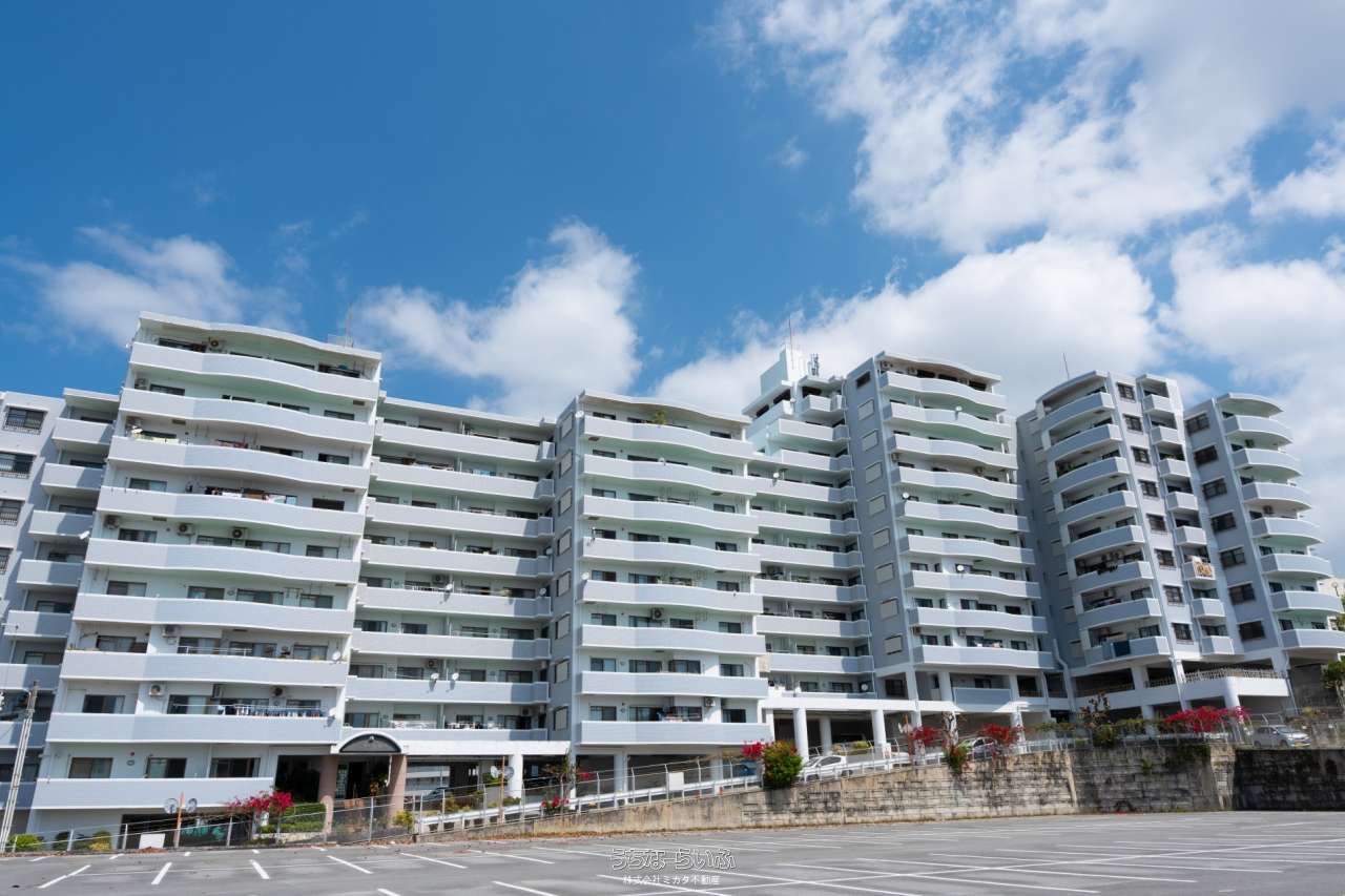 コートヴィレッジ那覇 8--号 / 那覇市長田2丁目 / 86.47m² / 26.15坪