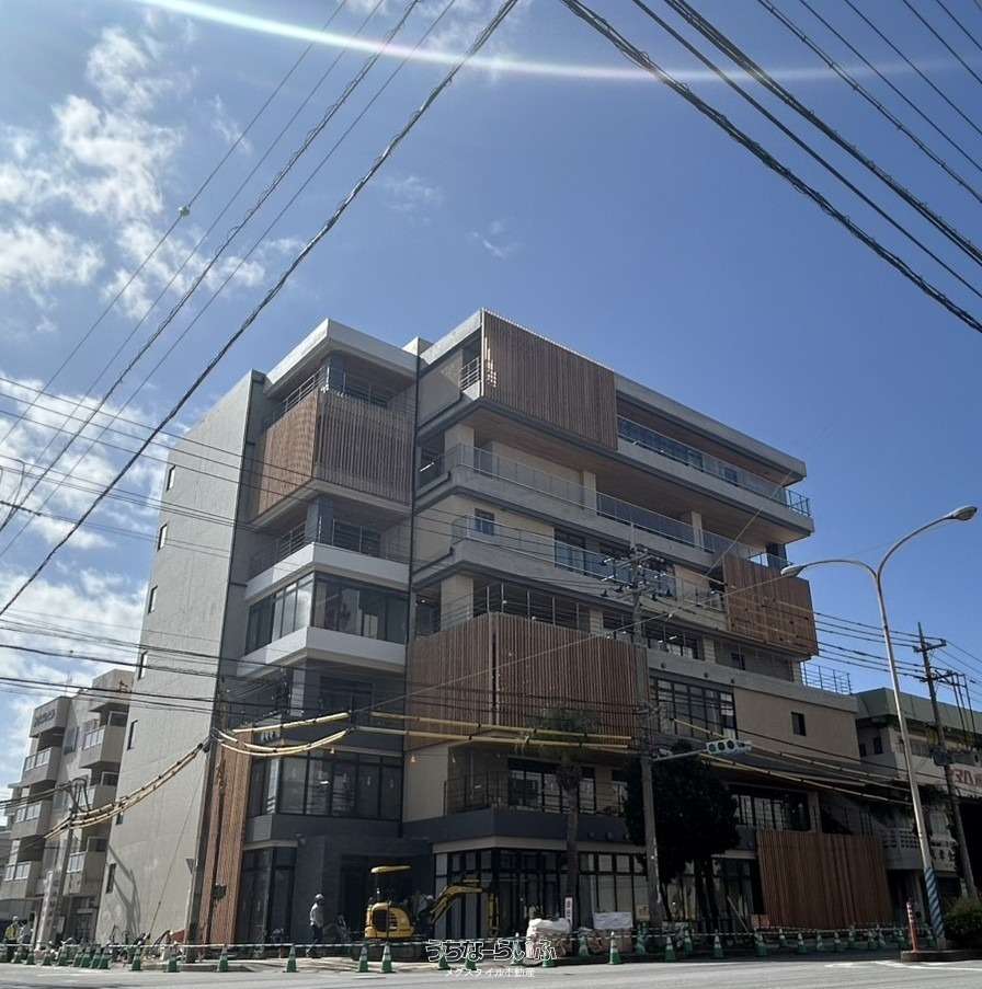 那覇市曙2丁目 / 48.43m² / 14.65坪 / 5階 / 24.1万円の賃貸事務所 