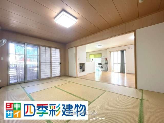和室 : 1F