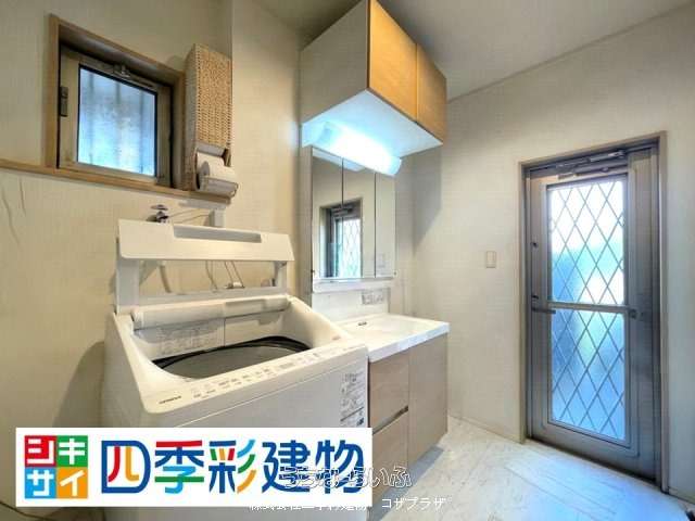 洗面設備 : 1F