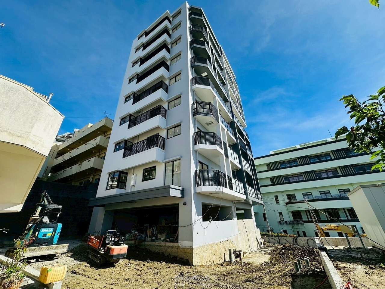 New Wave Premium Court Shikina 6--号 / 那覇市識名3丁目