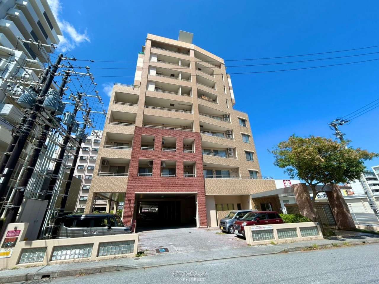 建物外観 : 人気のおもろまち！