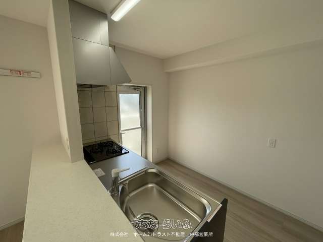 賃貸 仮）NZ共同住宅 203号 / うるま市江洲 / 2LDK / 2階 / 9.2万円の賃貸