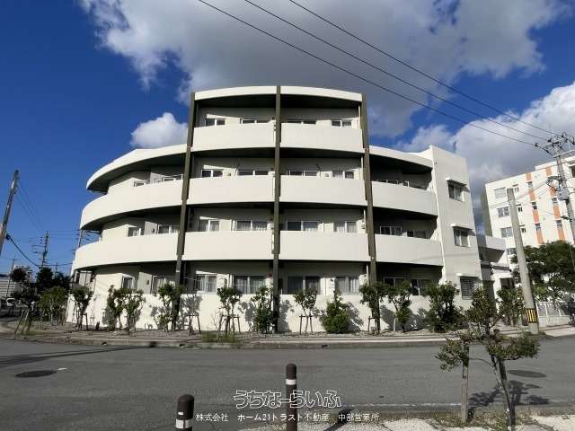 賃貸マンション パラボリカ 203号 / 北谷町桑江 / 1LDK / 2階 / 9.8万円の賃貸