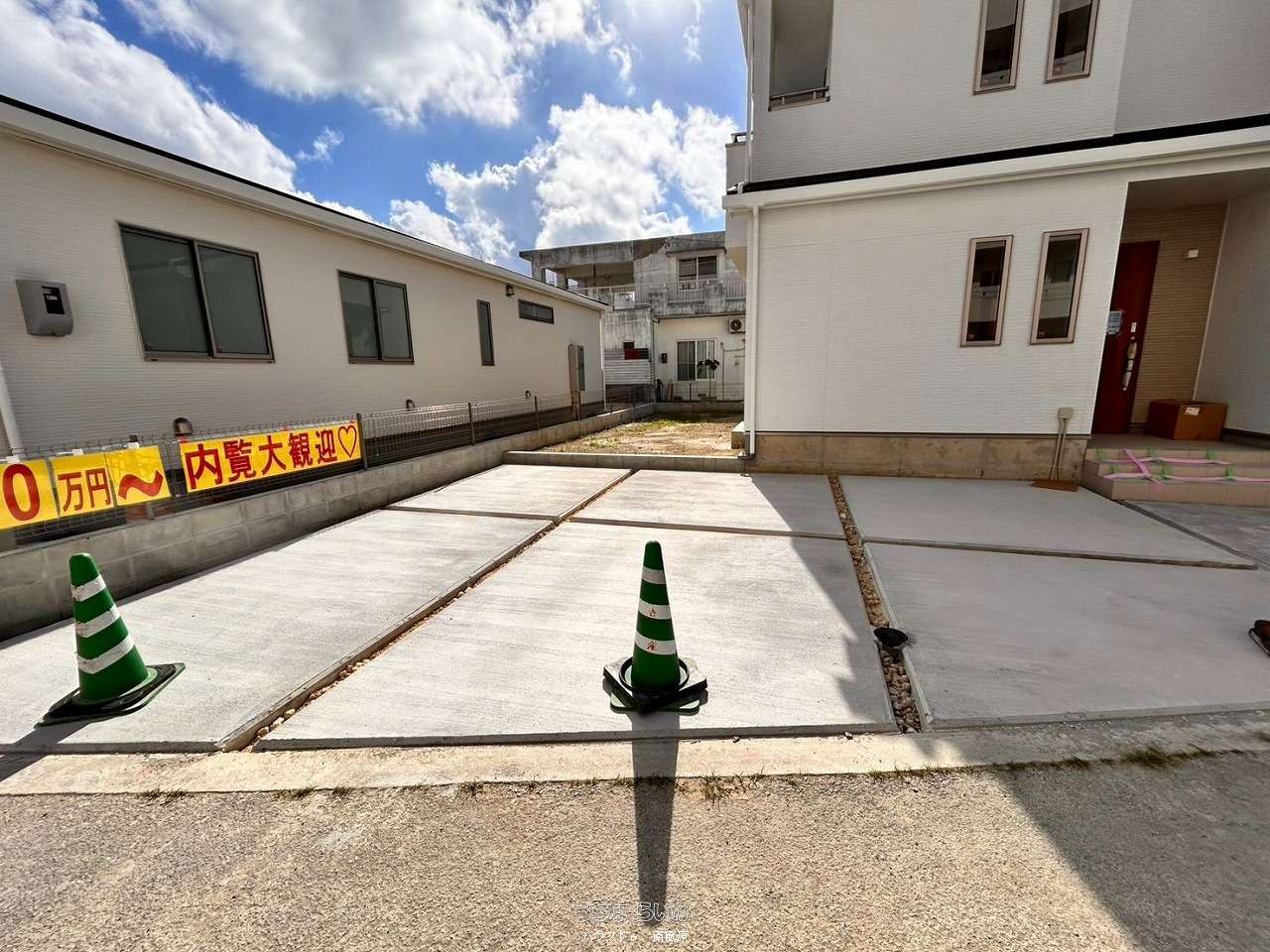 駐車場：4台