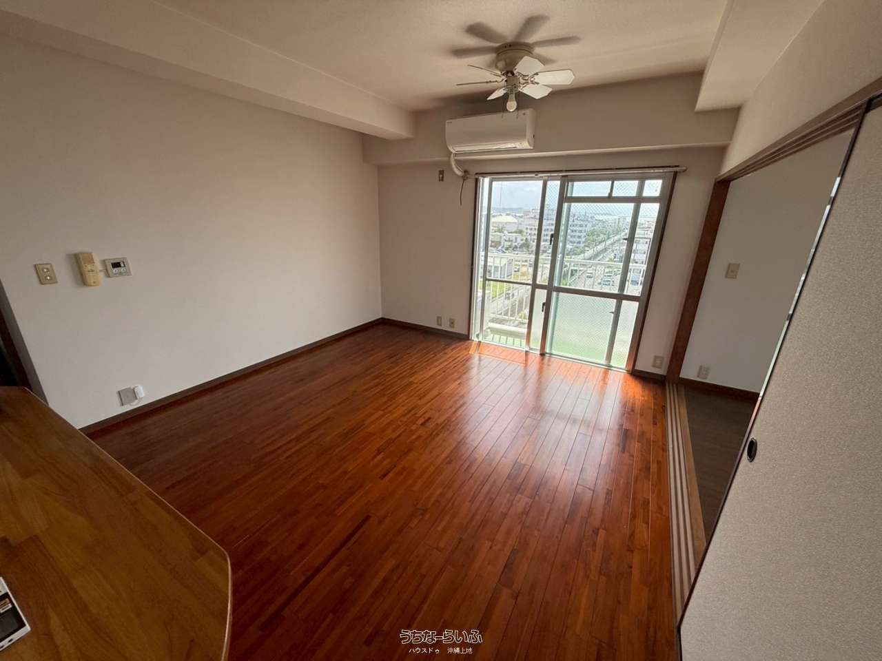 apartment 泡瀬3丁目