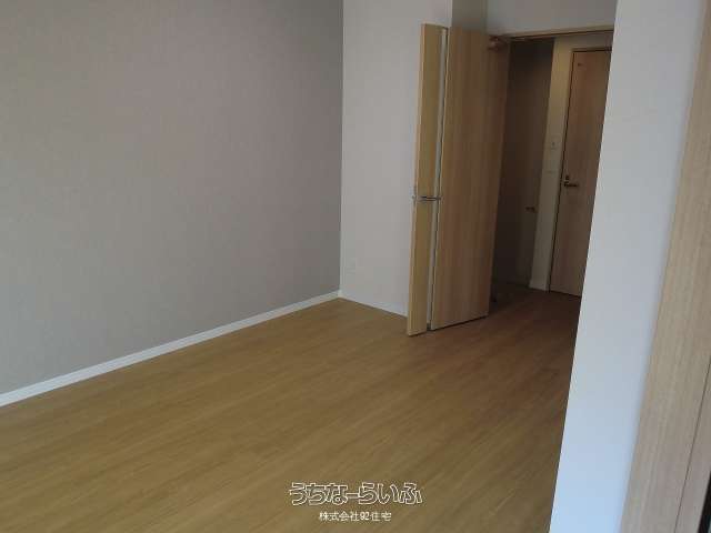 SKY COURT WEST 203号