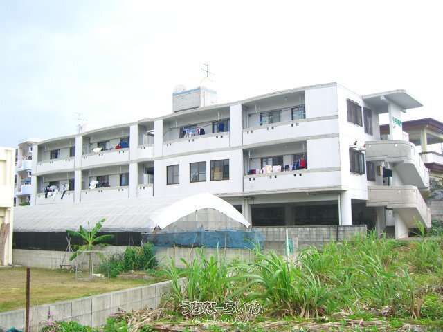 サンサンハイツ 305号