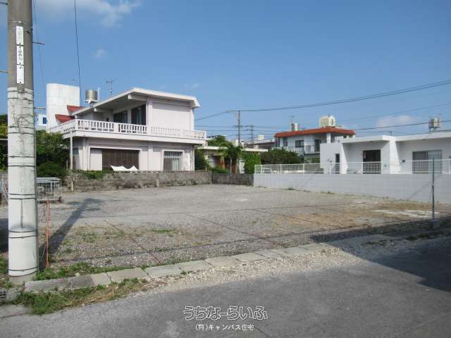 玉那覇氏月極契約駐車場