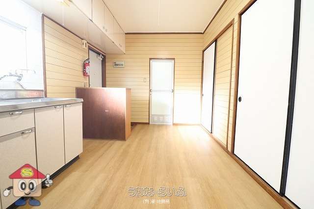 マンション春 201号