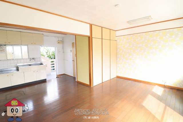 屋嘉比アパート 201号