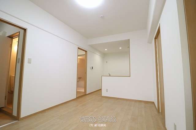 久場川新築アパート 102号