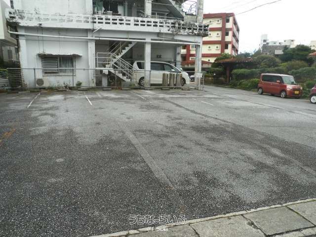 ひが駐車場