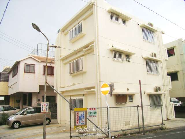 コーポ兼城Ⅱ 2F号