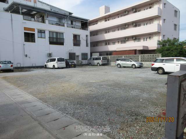 島袋契約駐車場