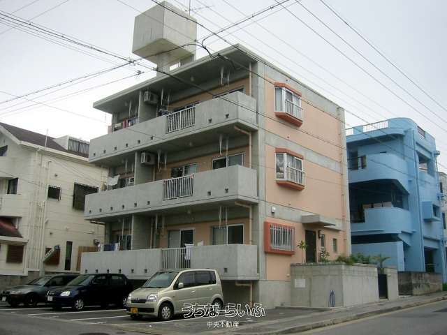 コーポ宇地泊 301号