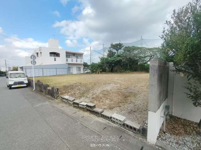 仲宗根契約駐車場
