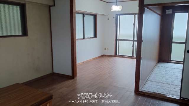 伊佐アパート 205号