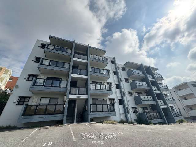 ＲコンドミニアムＢ棟 302号