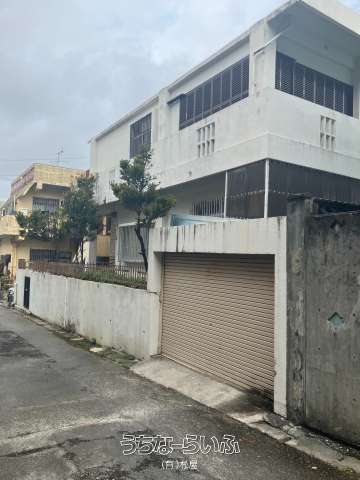 沖縄市諸見里1丁目