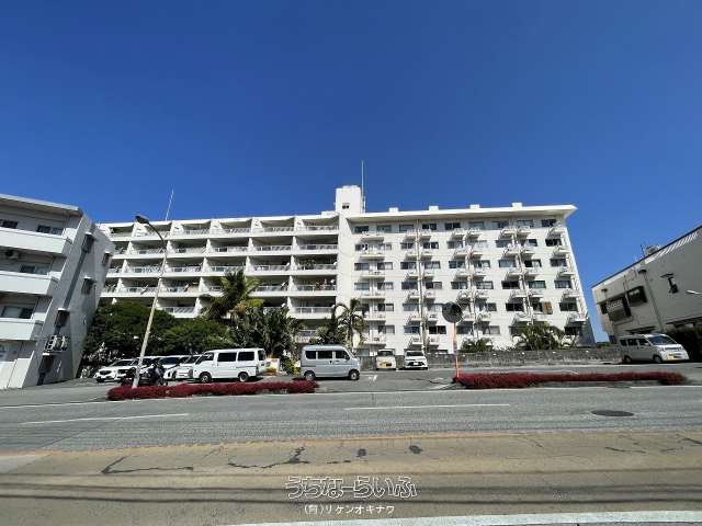 首里ハイム観音堂前 208 号