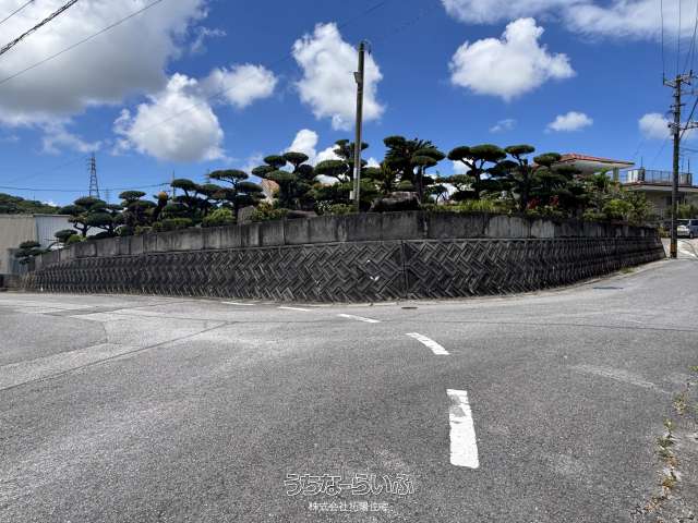 南城市大里稲嶺の高台の売地