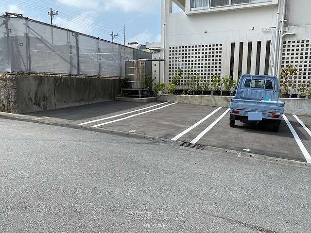 新城南上原パーキング