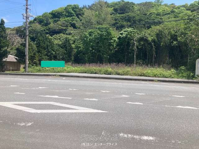 大浦ビーチまで歩いて1分角地