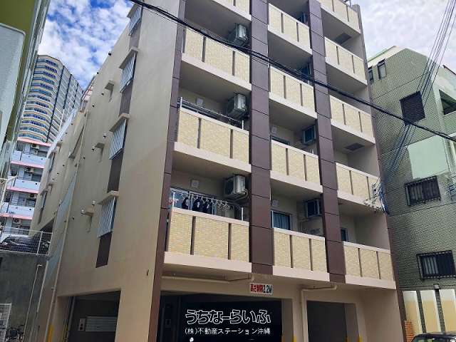 ヒルズ安里 407号