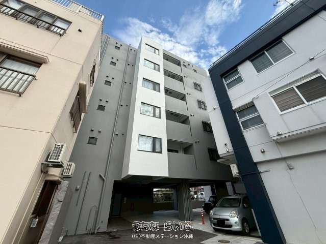 比嘉アパート 601号