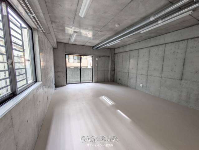 ウィル久茂地 301号