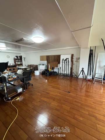 【レジデンスたくし 4階】