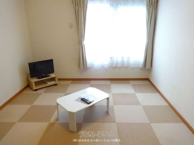 レオパレスラッキー 201号