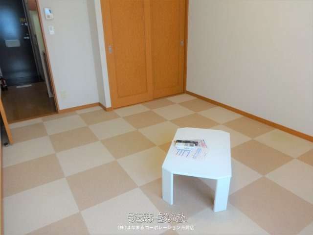 レオパレスレジデンス桑江 205号