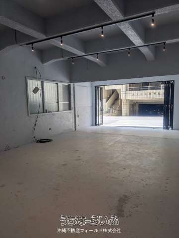 下崎ビル 1階号