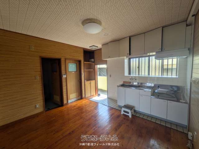 国吉アパート 302号