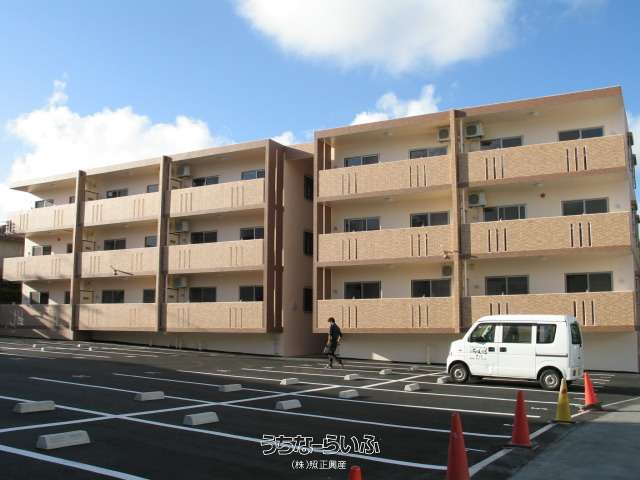 ラフェリオ契約駐車場（軽区画）