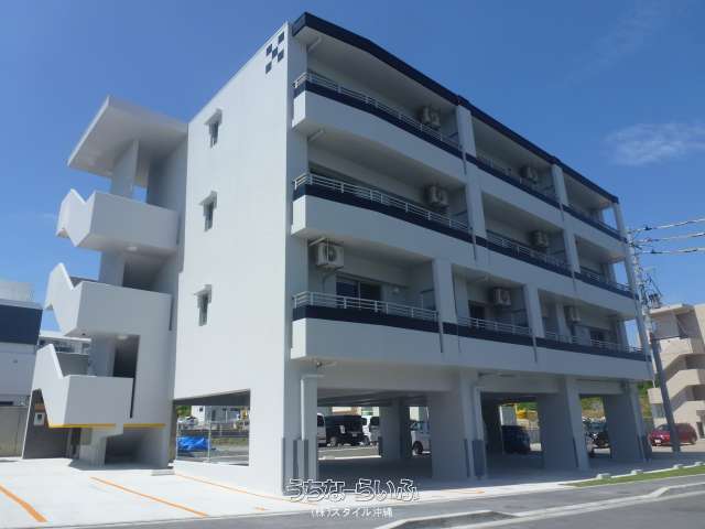 Casa de Porta Ovest（ｶｰｻﾃﾞﾎﾟﾙﾀｳｴｽﾄ） 401号 / 浦添市前田 / 2LDK / 4