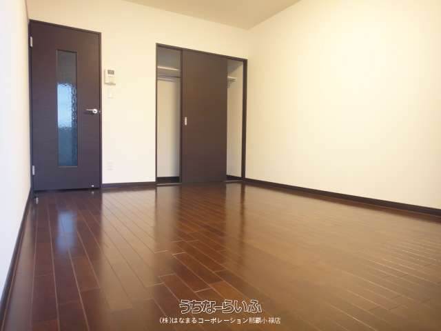 レオネクスト小禄駅前 302号