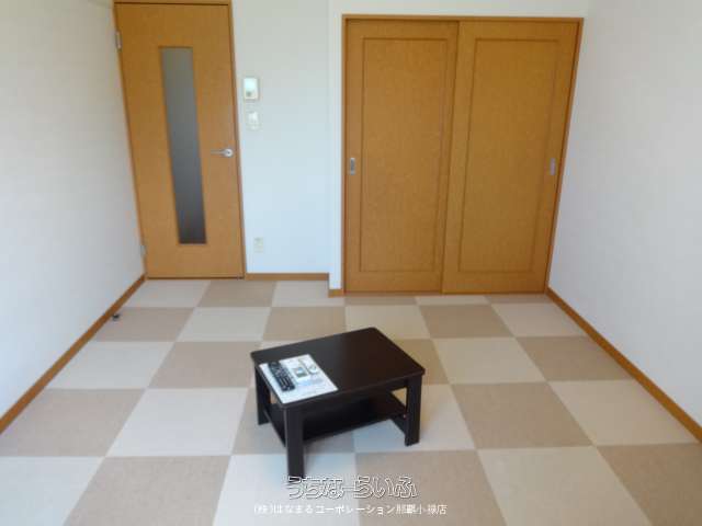 レオパレスラッキー 201号