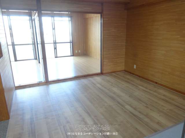 マンションストロハイム 303号