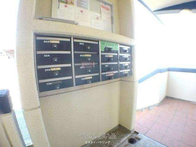 イーストヒル 203号