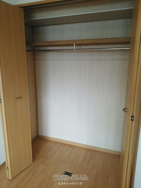 エレガンテみよし 207号