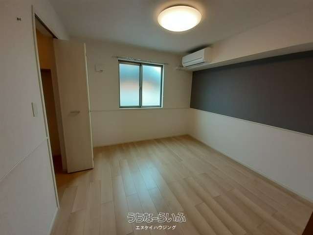 ウィングコート　K 102号