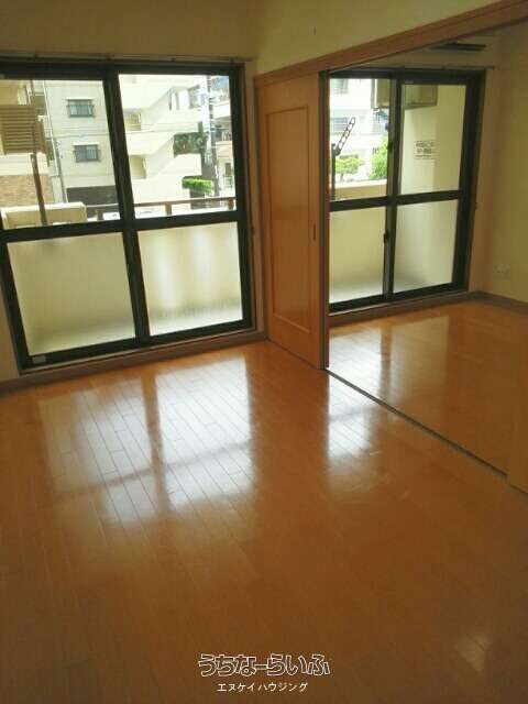 エレガンテむつみ 217号