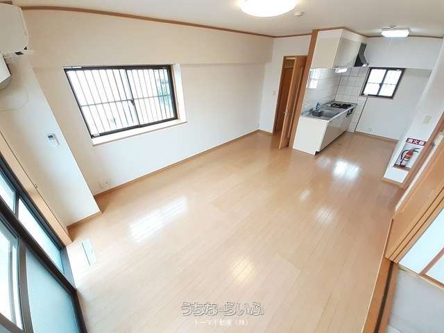 テラスハク 302号