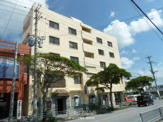 ブロードビーン翁長 201号