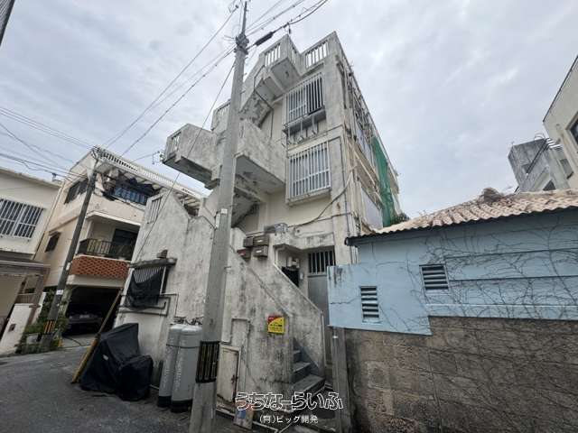 儀間アパート 202号
