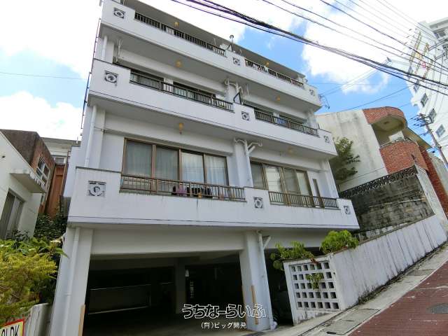 シャトレ仲宗根 401号